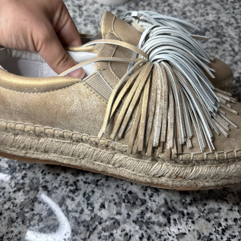 J Slides Women’s Raoul Closed Toe Leather Espadrille Flats Size 8